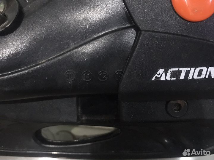 Коньки хоккейные action