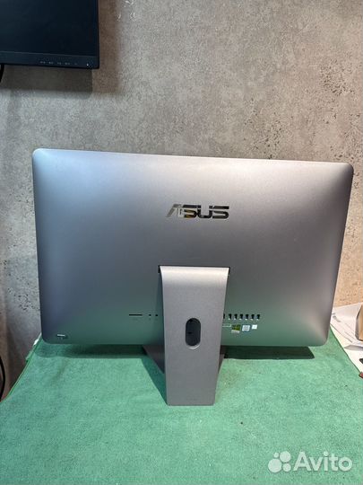 Моноблок Asus 24' i5 6200, SSD 256Gb, GT 940 2Gb