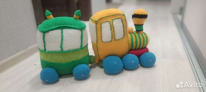 Поезд вязаный. Ручная работа