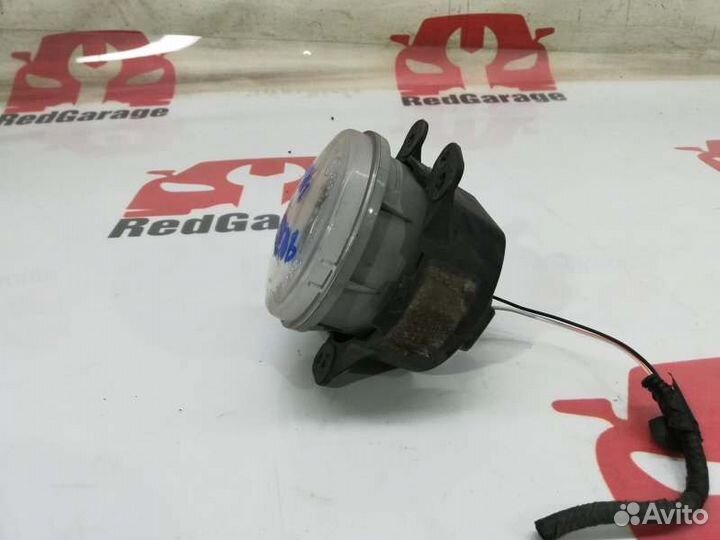 Фара противотуманная Jeep Grand Cherokee WK2 ERB