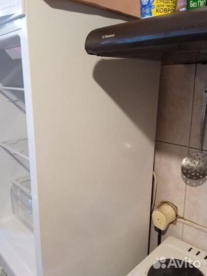 Холодильник бу indesit, рабочий, почти новый