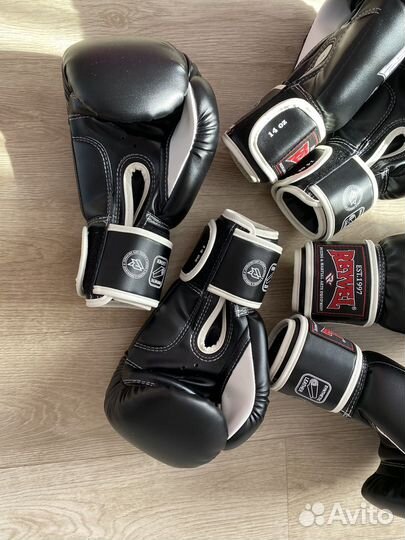 Боксерские перчатки 14 унций