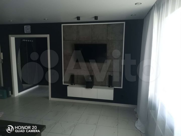 1-к. квартира, 42 м², 1/10 эт.