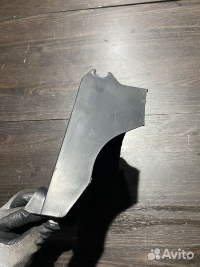 Пластик под аккумулятор Yamaha MT-01 05-06