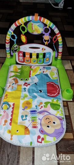 Развивающий коврик fisher price с пианино