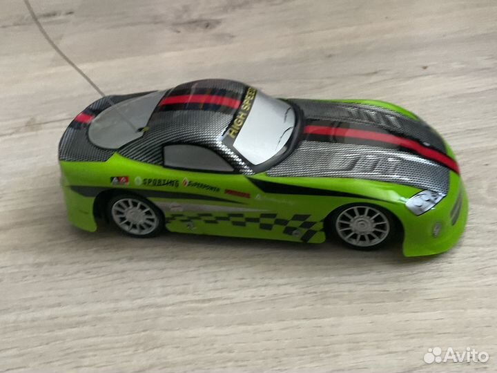 Машинка гоночная на радиоуправлении