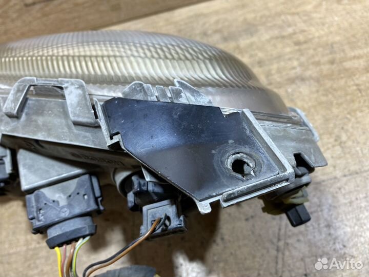 Фара передняя правая Mercedes W168 141695