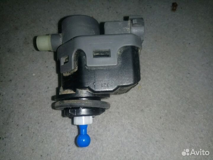 Корректор фары Ниссан Тиида 2012 г.в