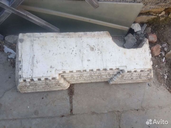 Фрагмент барельефа античного надгробия с Пантикапе