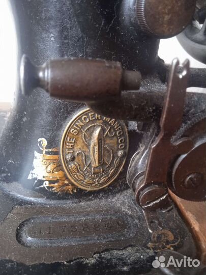 Швейная машина Singer