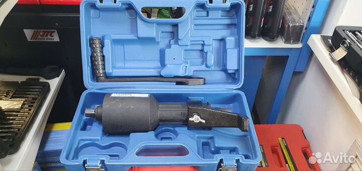 Гайковерт ручной 1