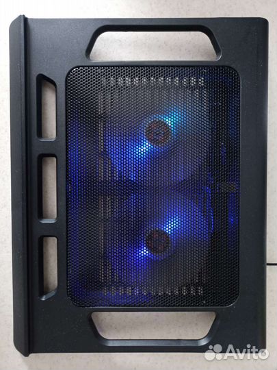 Охлаждающая подставка для ноутбука