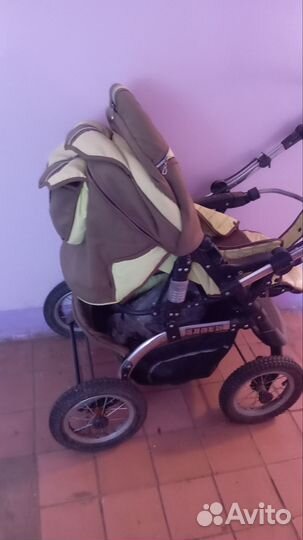 Прогулочная коляска с перекидной ручкой бу
