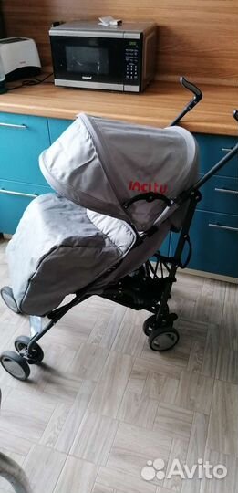 Прогулочная коляска трость