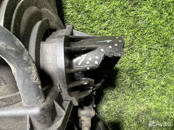 Коллектор впускной Opel Astra