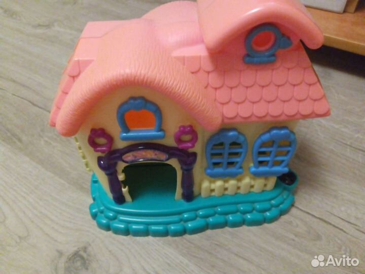 Игрушка замок