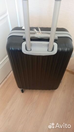 Чемодан на колесах