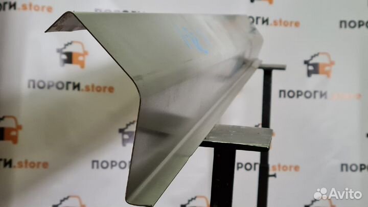 Кузовной порог левый Ford Focus 2