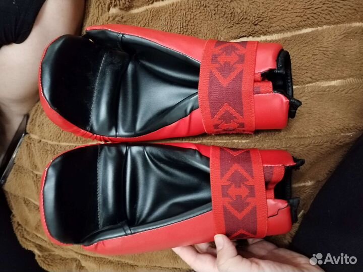 Перчатки для рукопашного боя