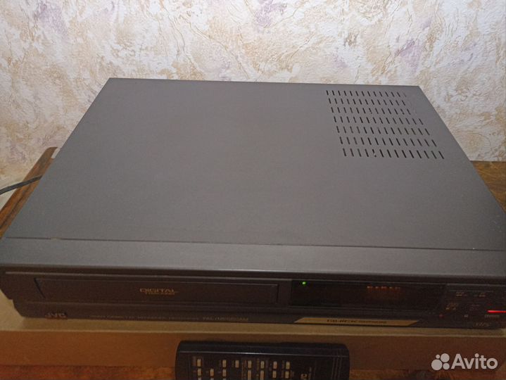 Видеомагнитофон JVC HR D540 Япония