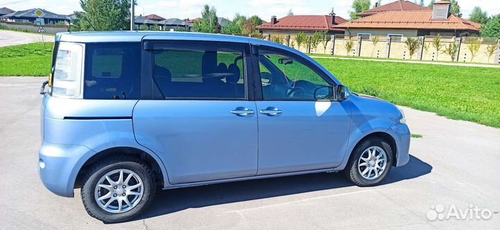 Toyota Sienta, 2014