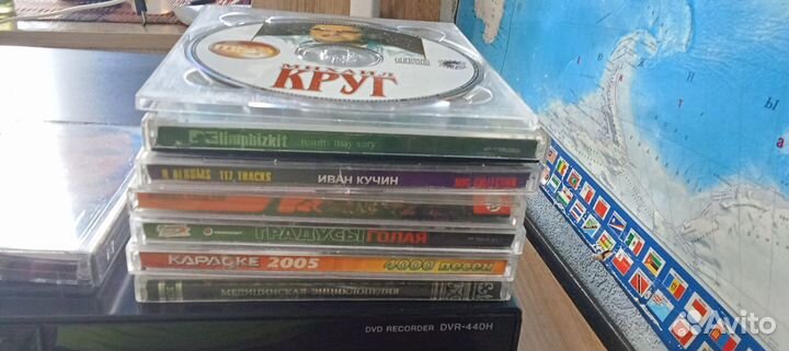 Касcеты VHS и Диски DVD