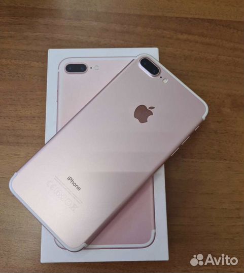 Телефон iPhone 7 plus