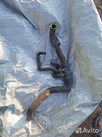 Патрубок охлаждения Renault Sandero stepvai