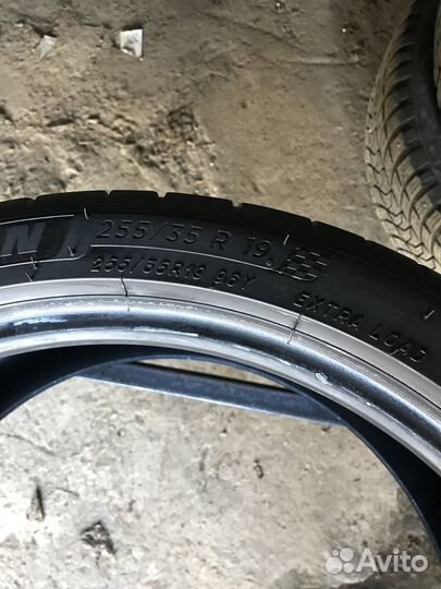 Michelin Pilot Sport 4 S 255/35 R19