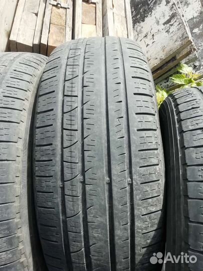Pirelli Scorpion All Season SF2 215/65 R16