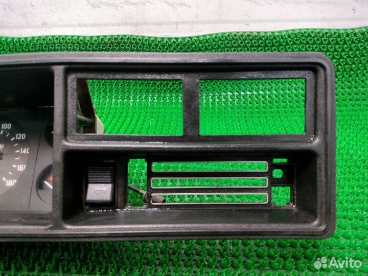 Панель приборов Лада 2107 1 2000