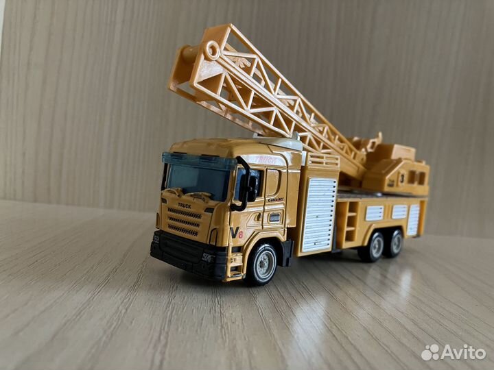 Машинка кран игрушка