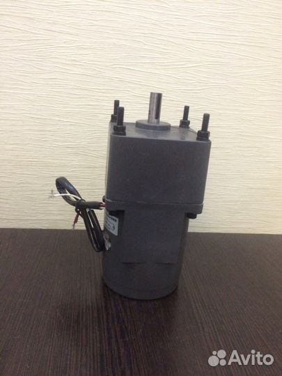 Мотор-редуктор для пеллетной горелки, гибкий шнек