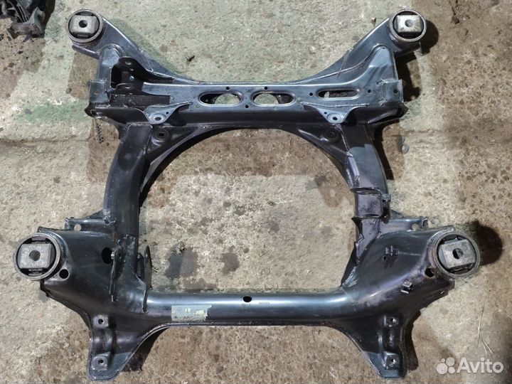 Балка подмоторная Touareg 2,5