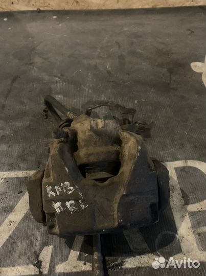 Суппорт передний левый Renault Megane 3 K4M 2011