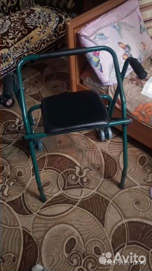 Ходунки для инвалидов