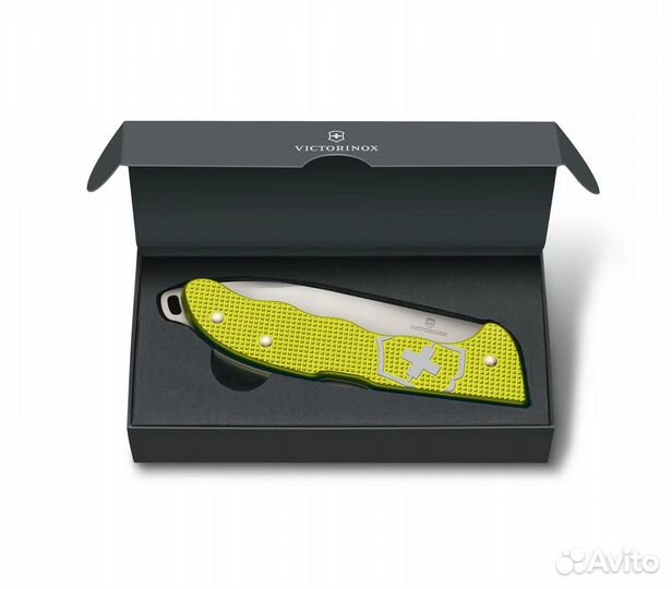 Нож Victorinox Hunter Pro Alox Yellow 0.9415.L23