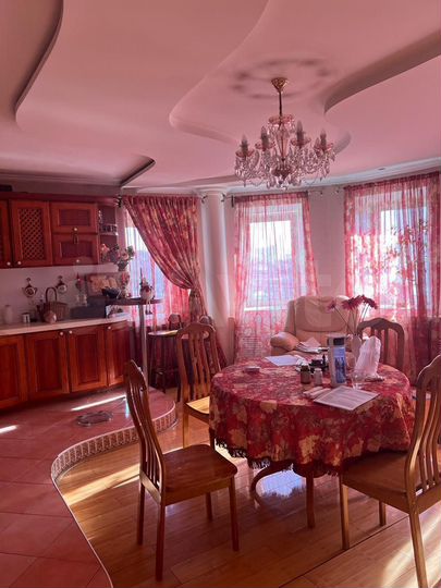 4-к. квартира, 129,3 м², 5/9 эт.