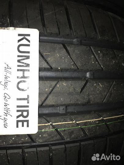 Kumho Ecsta HS52 215/50 R17 95W