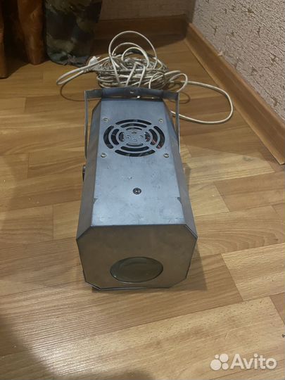 Световой прибор X3