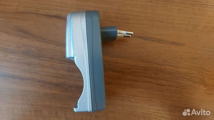 Зарядное устройство для аккум. батареек Vanson