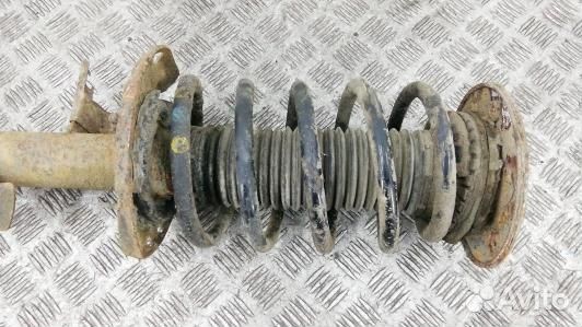 Стойка передняя правая volvo V70 3 (94Y12N501)