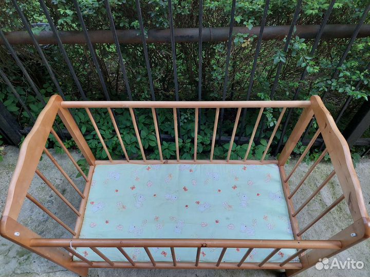 Детская кроватка