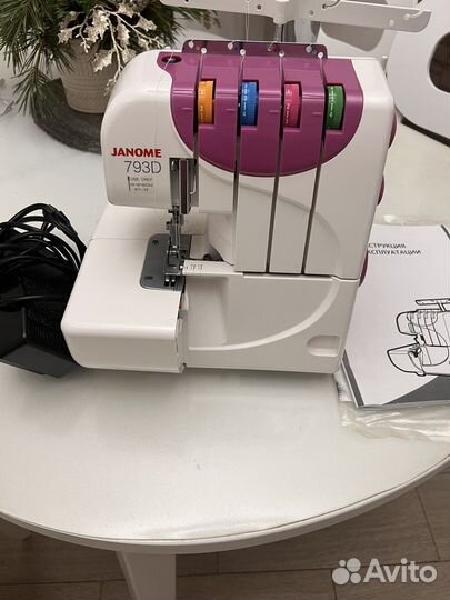 Оверлок janome 793 D