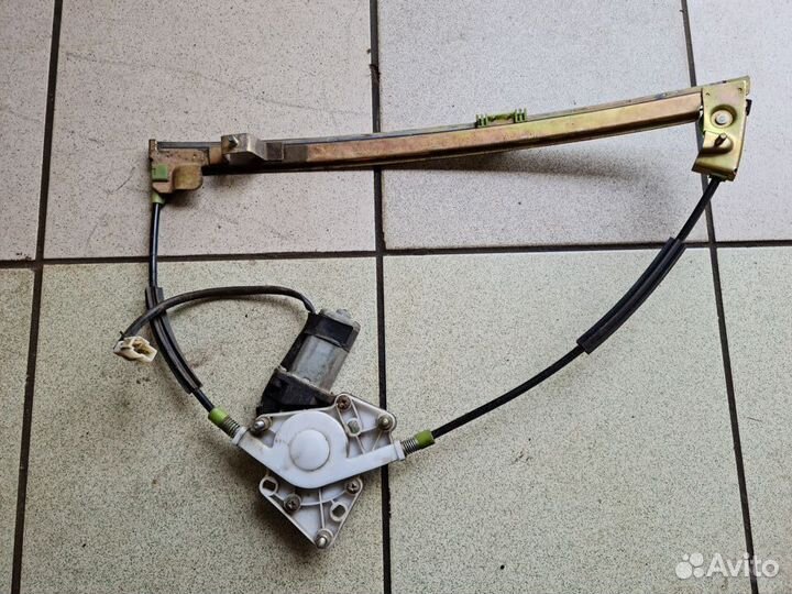 Стеклоподъемник Lifan Breez