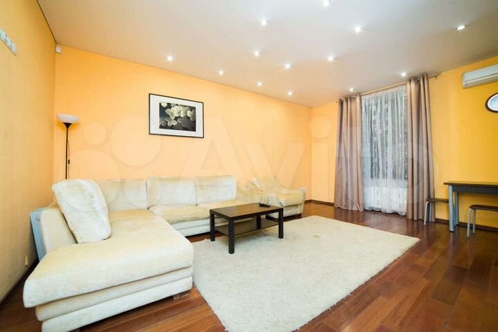 2-к. квартира, 70 м², 2/5 эт.