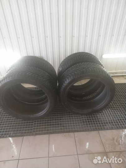 Nokian Tyres Hakkapeliitta 10p SUV 255/45 R20