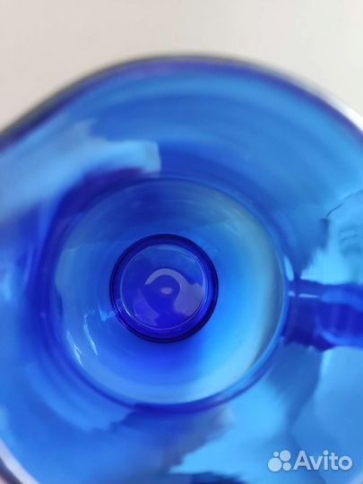 Кувшин синее стекло