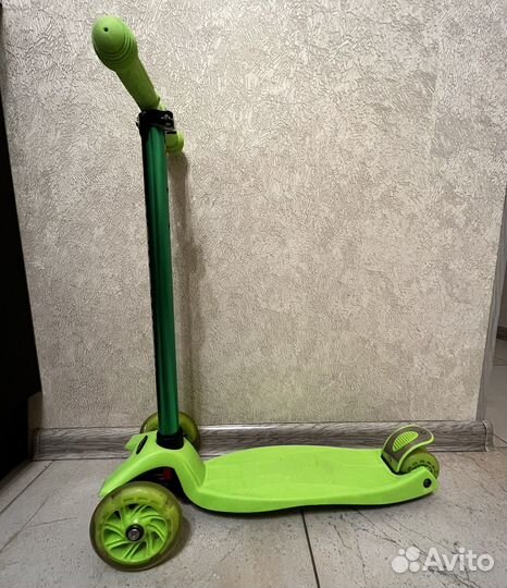 Детский 3-х колесный самокат rush action