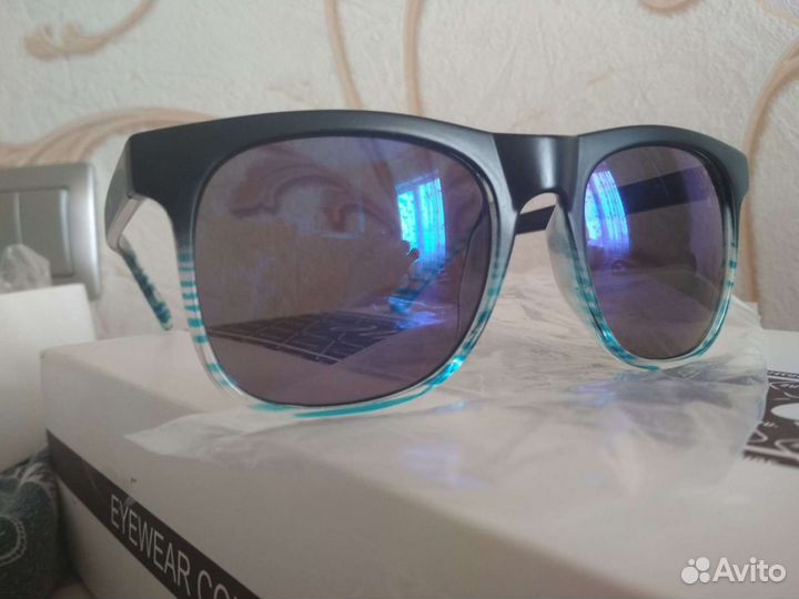 Очки солнечные